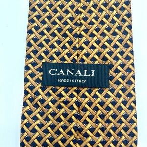 CANALI MEN'S TIE 100% SILK MADE IN ITALY GOLD/NAVY GEOMETRIC PATTERN  56” LENGTH